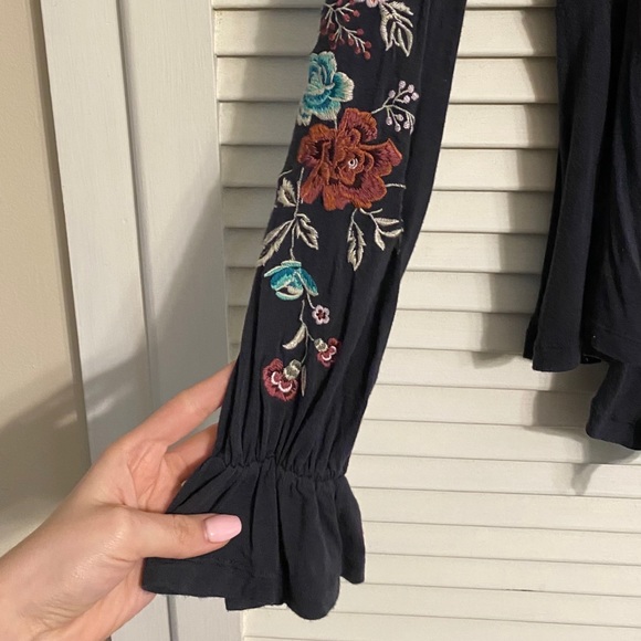 Altar'd State Top - Picture 2 of 4